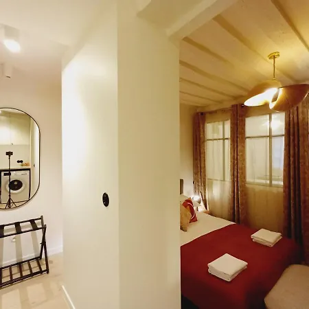 Appartamento Elegant & Quiet In Le Marais Near De Parigi