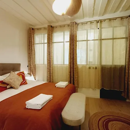 Elegant & Quiet In Le Marais Near De * Parigi