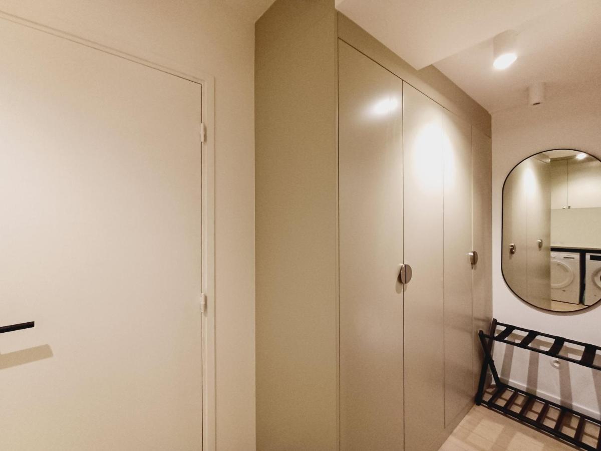 Happy - De Le Marais Paris